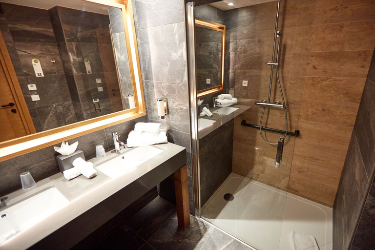Bathroom 5, Pure Montagne Resort & Spa, Alpes-Maritimes