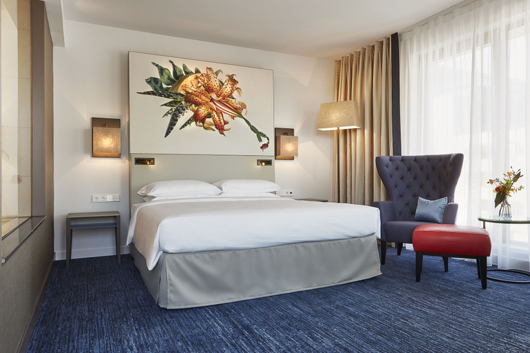 Bedroom 4, Hyatt Regency Amsterdam, Amsterdam