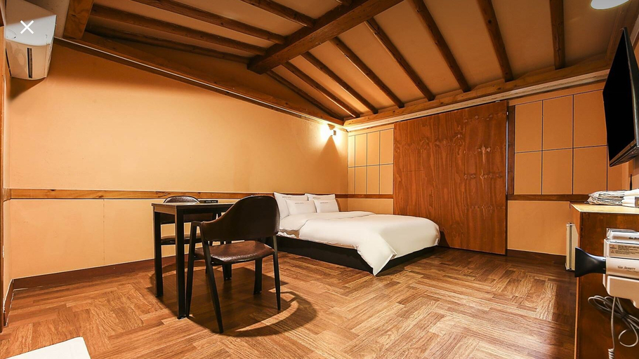 Bedroom 3, Hotel Bath, Gimpo