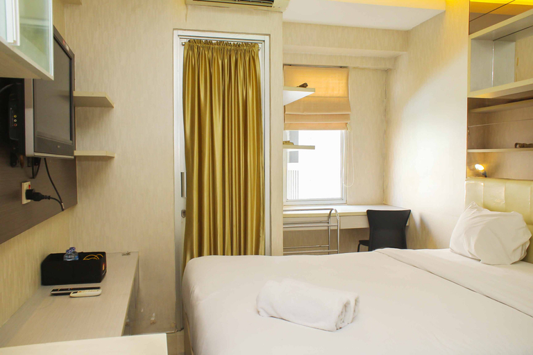 Bedroom 2, New and Comfort Studio at Green Bay Pluit Apartment By Travelio, Jakarta Utara