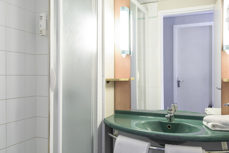 Bathroom 3, Hôtel Miradour, Landes
