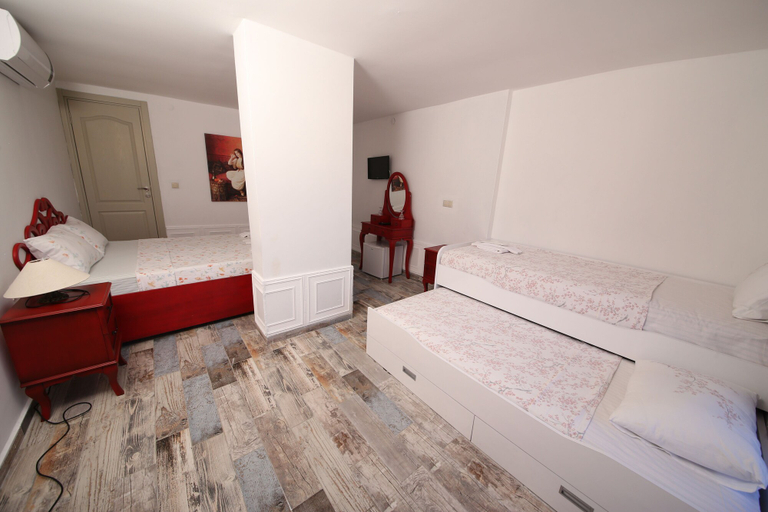 Bedroom 2, Cunda Morisi Otel, Ayvalık