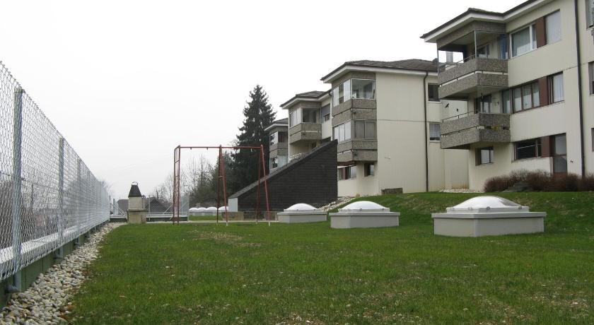 Exterior & Views 1, HSH Solothurn - Junior Suite LEHN Apartment in Oensingen by HSH Hotel Serviced Home, Wangen