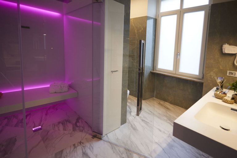 Bathroom 4, Concord Hotel, Torino