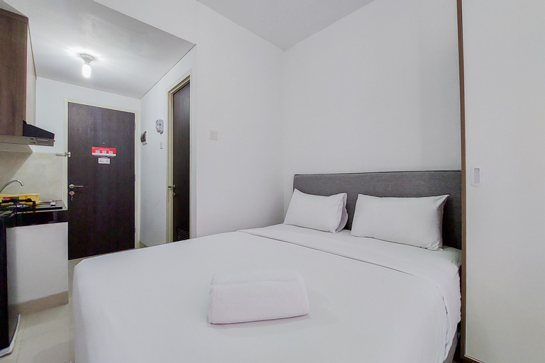 Great Deal and Cozy Stay Studio Room Serpong Garden Apartment By Travelio, Tangerang