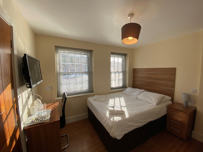 Bedroom 2, Wendover Arms, Buckinghamshire