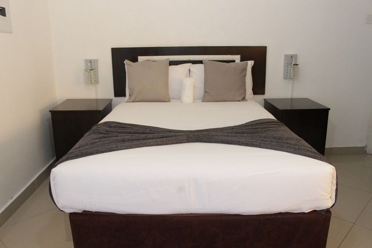 Bedroom 5, Laha Hotel, Ngamiland East