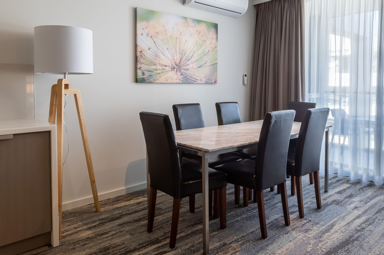 Dining Room 1
