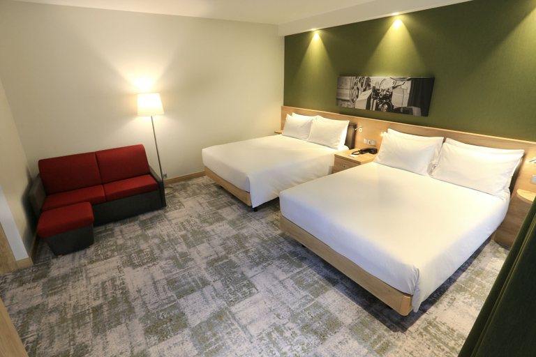 Bedroom 3, Hampton by Hilton Gdansk Old Town, Gdańsk City