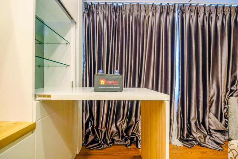 Others 2, Studio Apartment at Springlake Summarecon with Cozy Design By Travelio, Bekasi