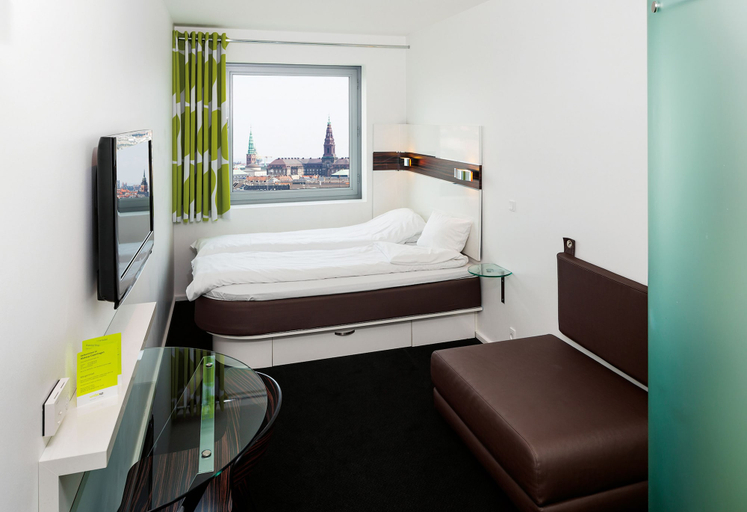Bedroom 3, Wakeup Copenhagen Carsten Niebuhrs Gade, Copenhagen