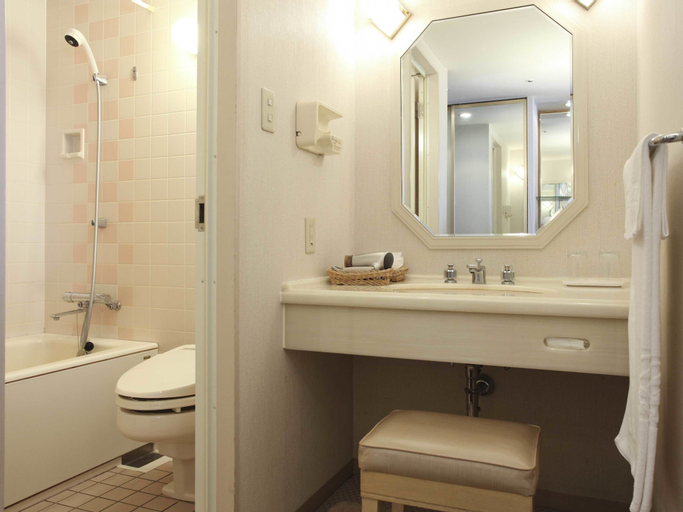 Bathroom 3