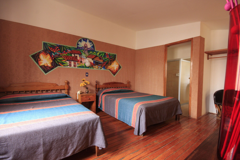 Bedroom 3, Hotel Regis, Uruapan