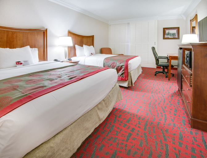 Bedroom 3, Clarion Hotel & Suites, Jefferson