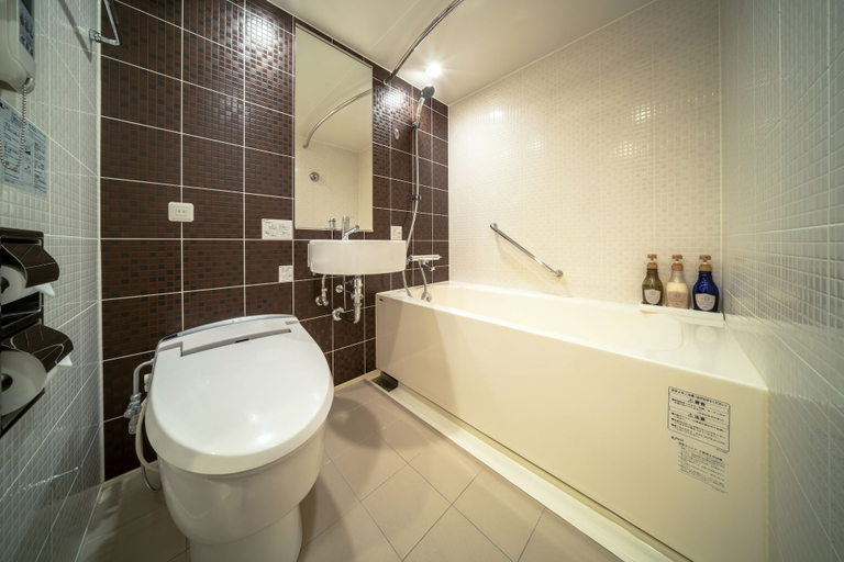 Bathroom 5, Niigata Grand Hotel, Niigata