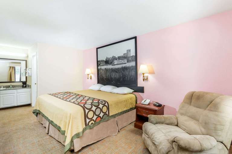 Bedroom 4, Super 8 by Wyndham Statesboro, Bulloch