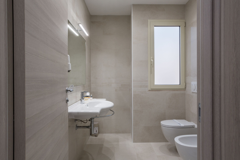 Bathroom 5, TH Collection Rooms, Oristano