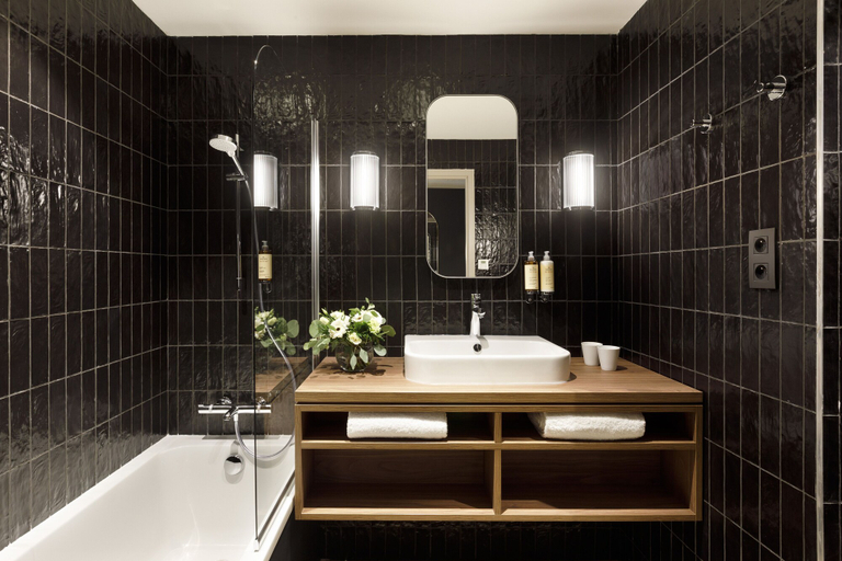 Bathroom 4, Hotel Marielle, Savoie