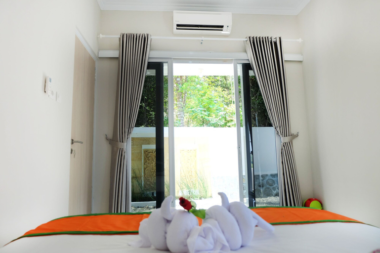 Bedroom 13
