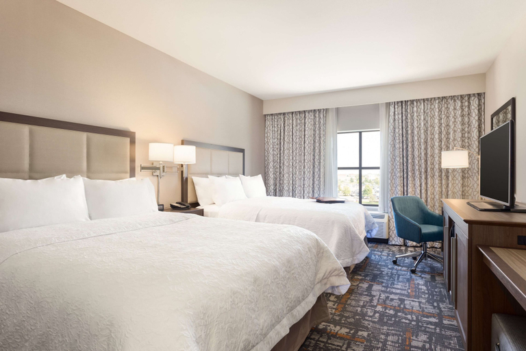 Bedroom 3, Hampton Inn & Suites West Des Moines/SW Mall Area, Dallas