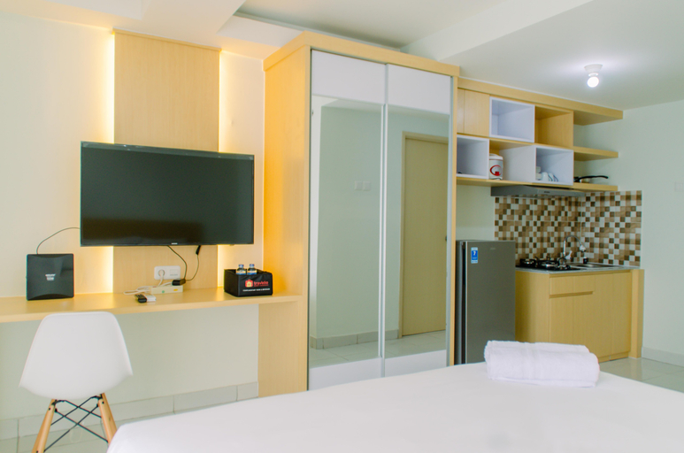 Bedroom 4, Comfortable and Minimalist Studio at Amethyst Apartment By Travelio, Central Jakarta