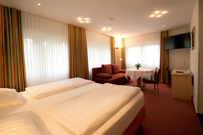 Bedroom 3, Hotel Mariaweiler Hof, Düren