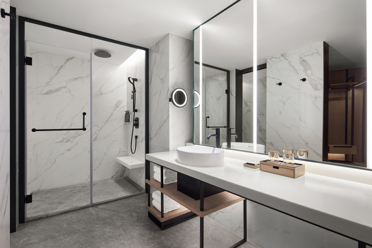 Bathroom 5, Sheraton Chengdu Lido Hotel, Chengdu
