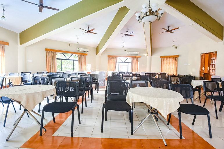 Food & Drinks 3, FabHotel Prime Tanjo Highland With Pool, Candolim Beach, North Goa