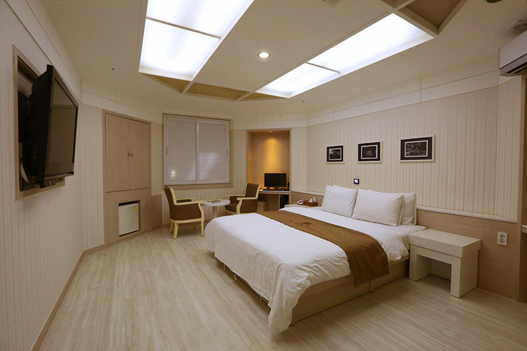 Bedroom 2, Bucheon Hotel, Gyeyang