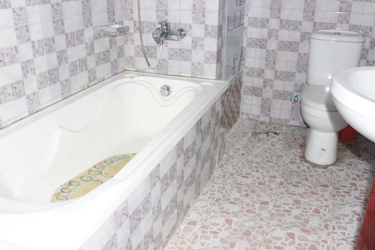 Bathroom 3, Resdon Hotel And Suites, Obio/Akp