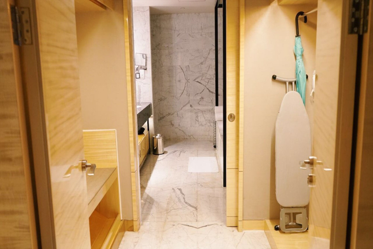 Bathroom 5, Le Meridien Chongqing, Nan'an, Chongqing