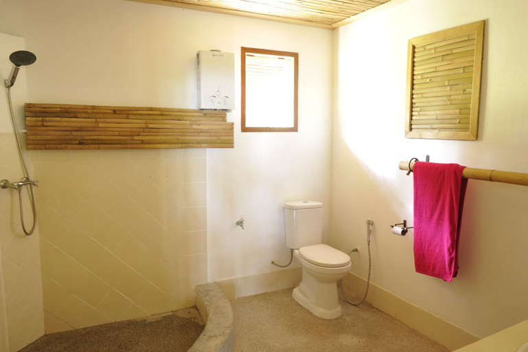 Bathroom 4, The Jungle Club, Ko Samui