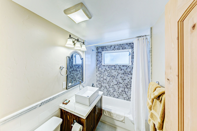Bathroom 4