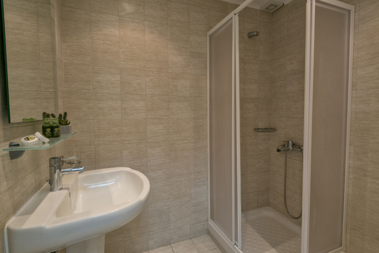 Bathroom 5, Aloe Apartments & Studios, Crete