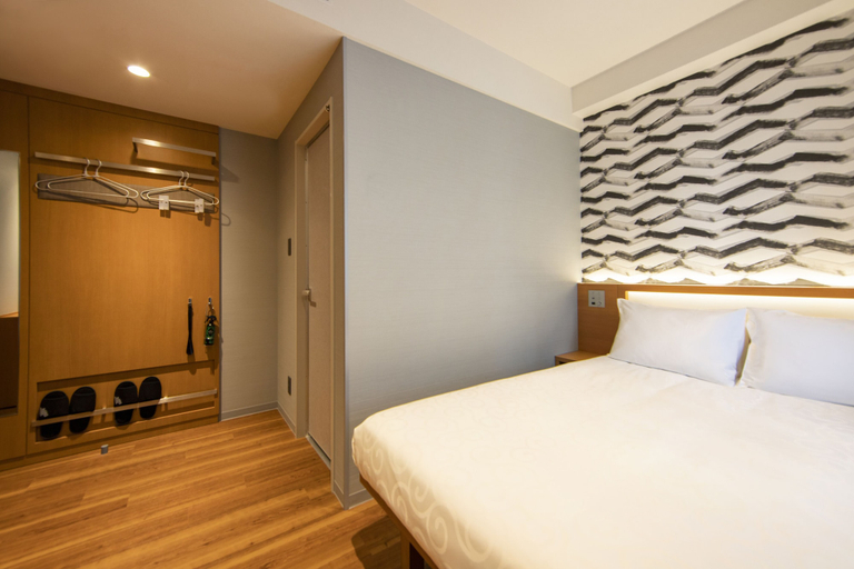 Bedroom 5, karaksa hotel grande Shin-Osaka Tower, Osaka