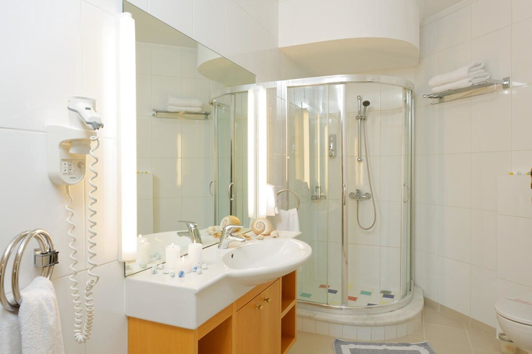Bathroom 5, Anissa Beach & Village, Crete