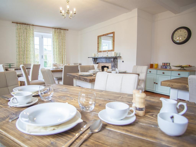 Food & Drinks, Instow Barton, Devon