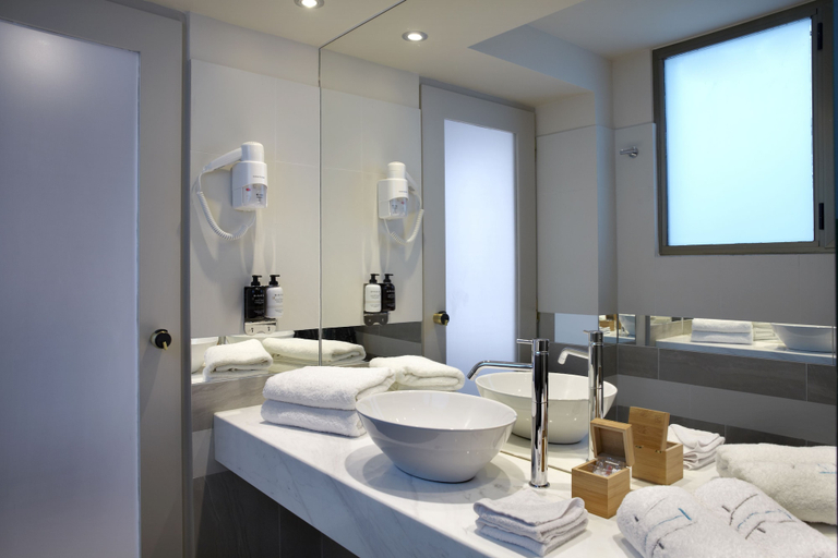 Bathroom 4, Athens Tiare by Mage Hotels, Attica
