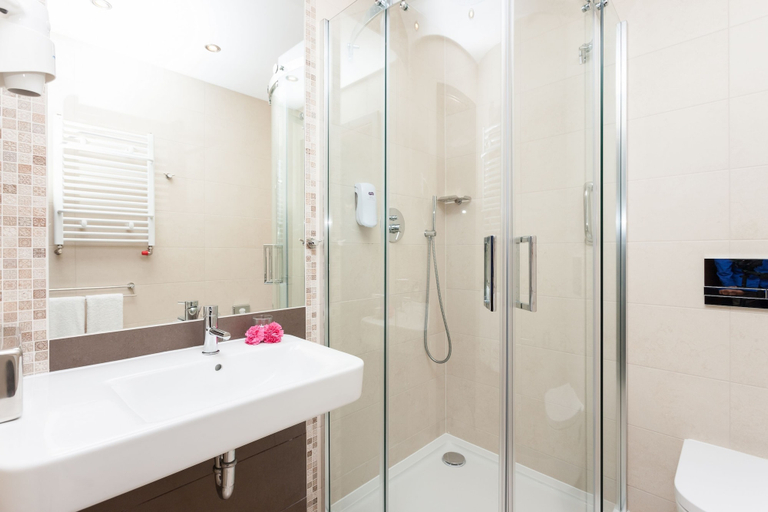Bathroom 5, Hotel Lambert Medical Spa, Kołobrzeg