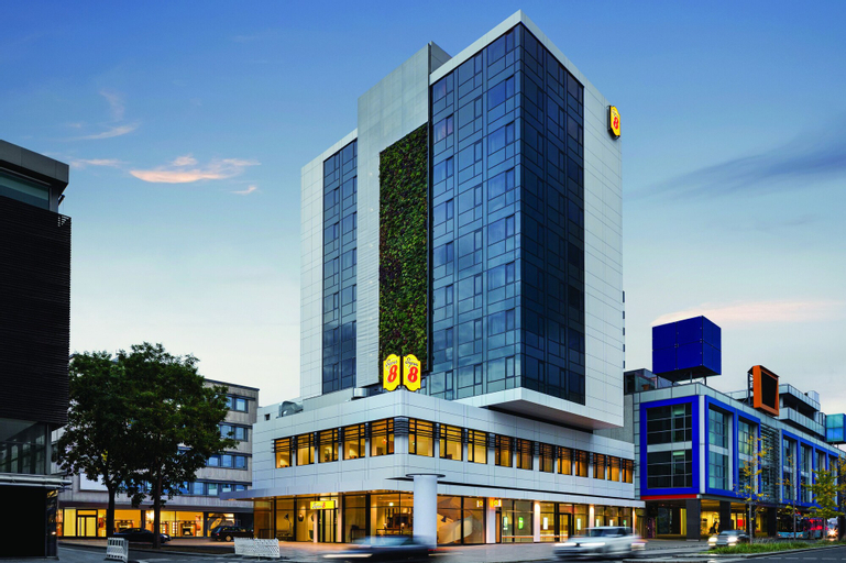 Super 8 by Wyndham Koblenz, Koblenz