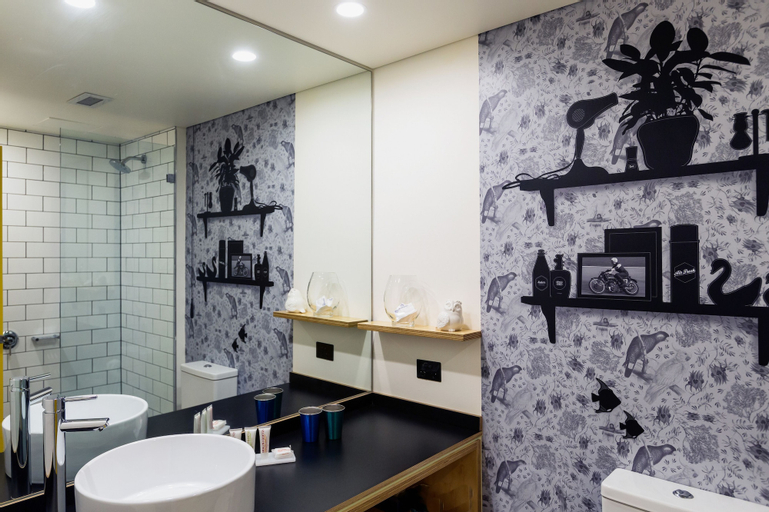 Bathroom 4