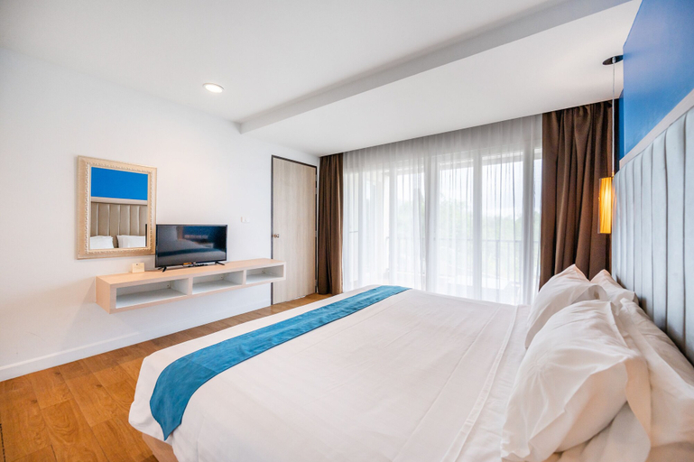 bedroom 6