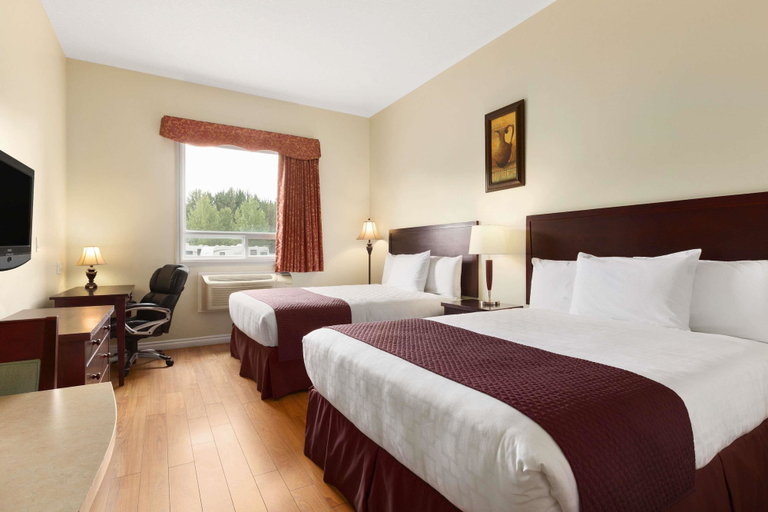 Bedroom 3, Days Inn by Wyndham Chetwynd, Peace River