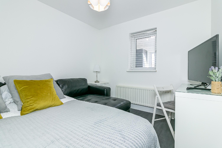 Bedroom 2, Archers House, Hertfordshire