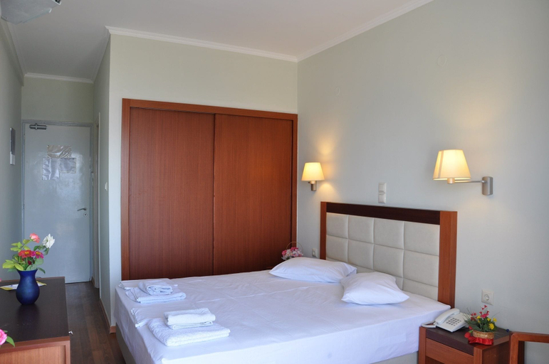 Bedroom 4, Elena Hotel, Central Greece