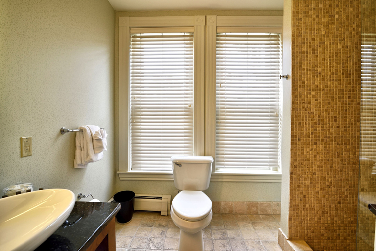 Bathroom 3, The Centennial, Merrimack