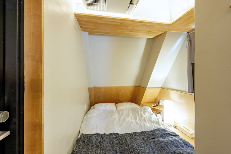 Bedroom 13