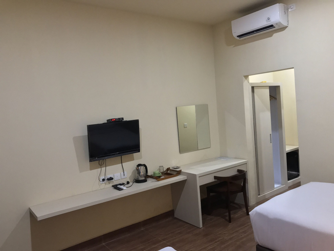 Bedroom 13