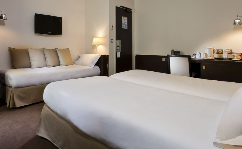 Bedroom 4, Hotel Le Colisee, Paris