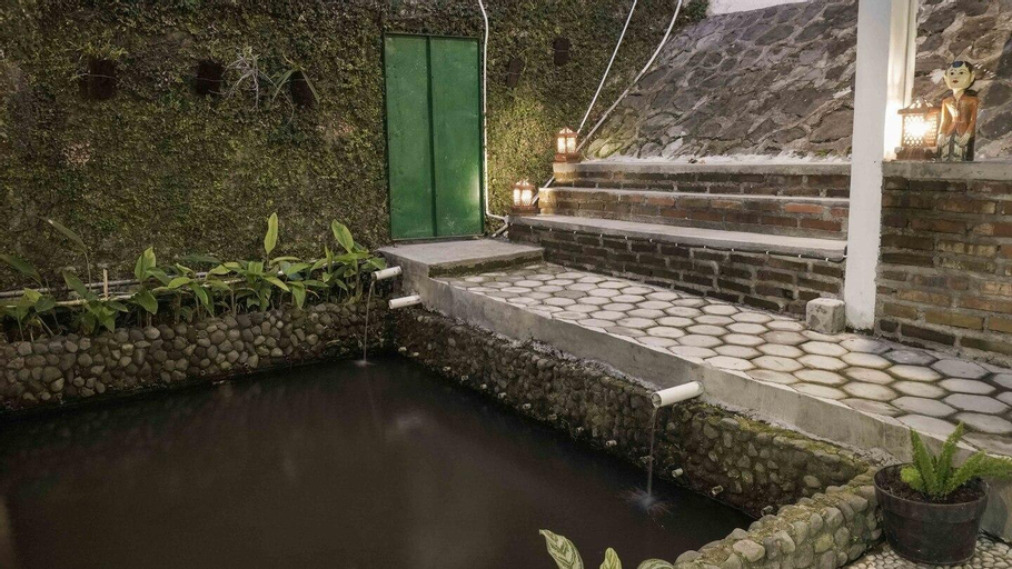 Others 4, Rumah Kayu Joglo Yudhistira tepi sungai, 2BR, Sleman